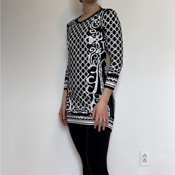 Monochromatic tunic for cold weather - Picture 5 of 9